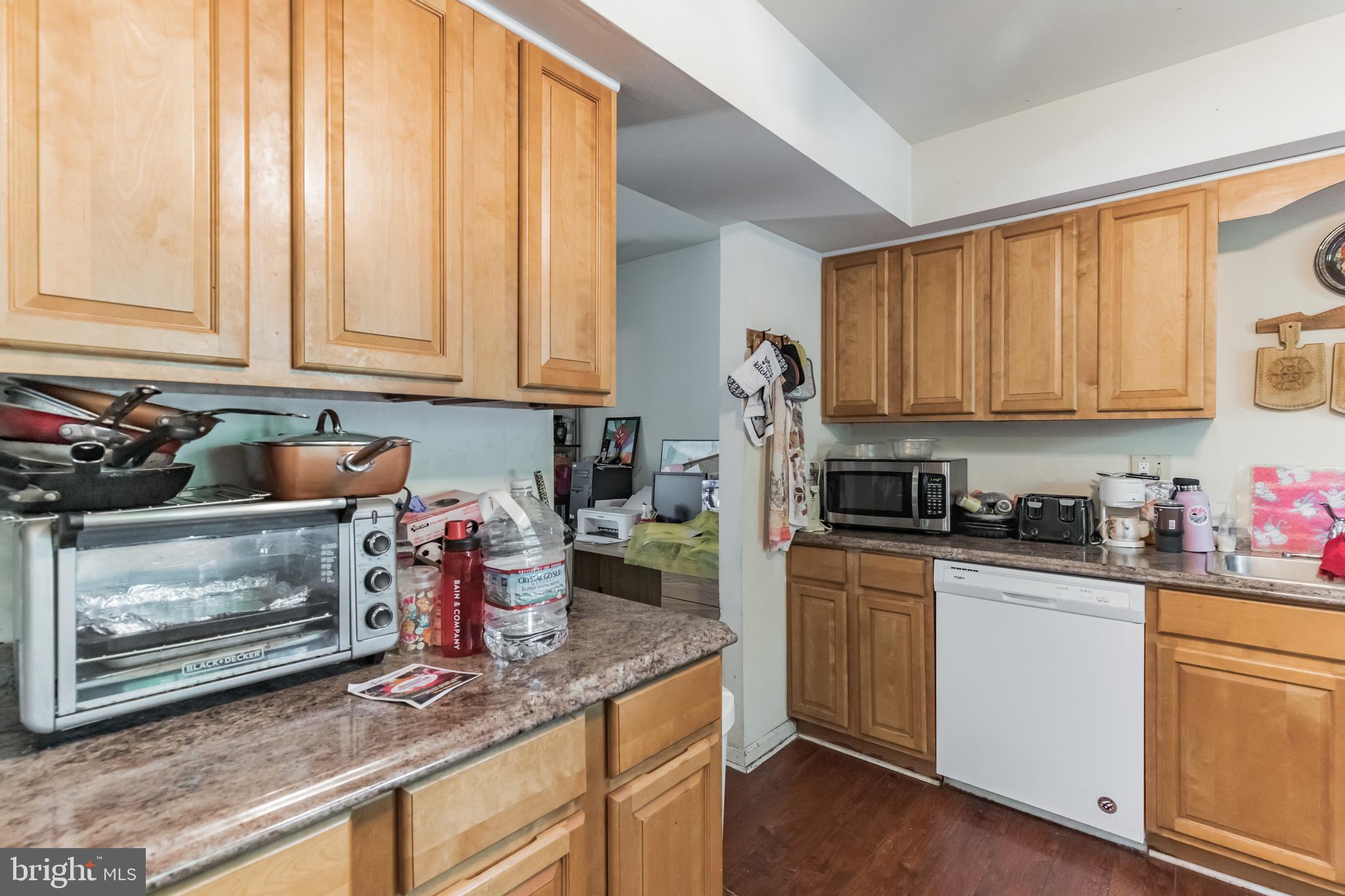 310 Cherrywood Drive Clementon, NJ 08021 - Photo 11 of 28