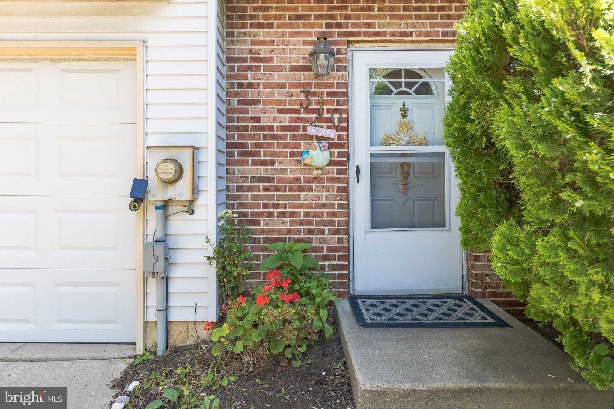 310 Cherrywood Drive Clementon, NJ 08021 - Photo 2 of 28