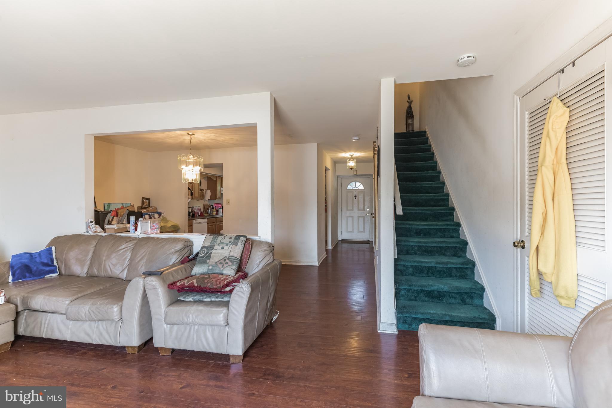 310 Cherrywood Drive Clementon, NJ 08021 - Photo 4 of 28