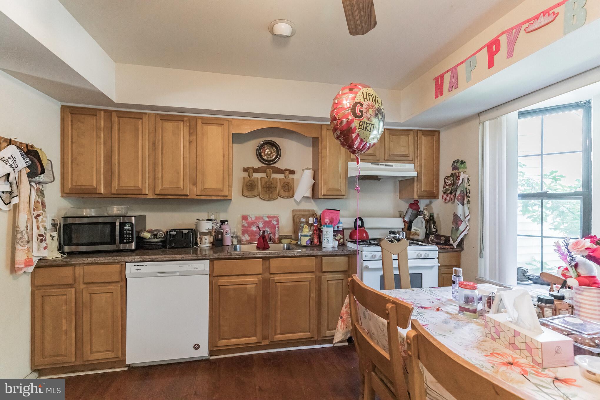 310 Cherrywood Drive Clementon, NJ 08021 - Photo 10 of 28