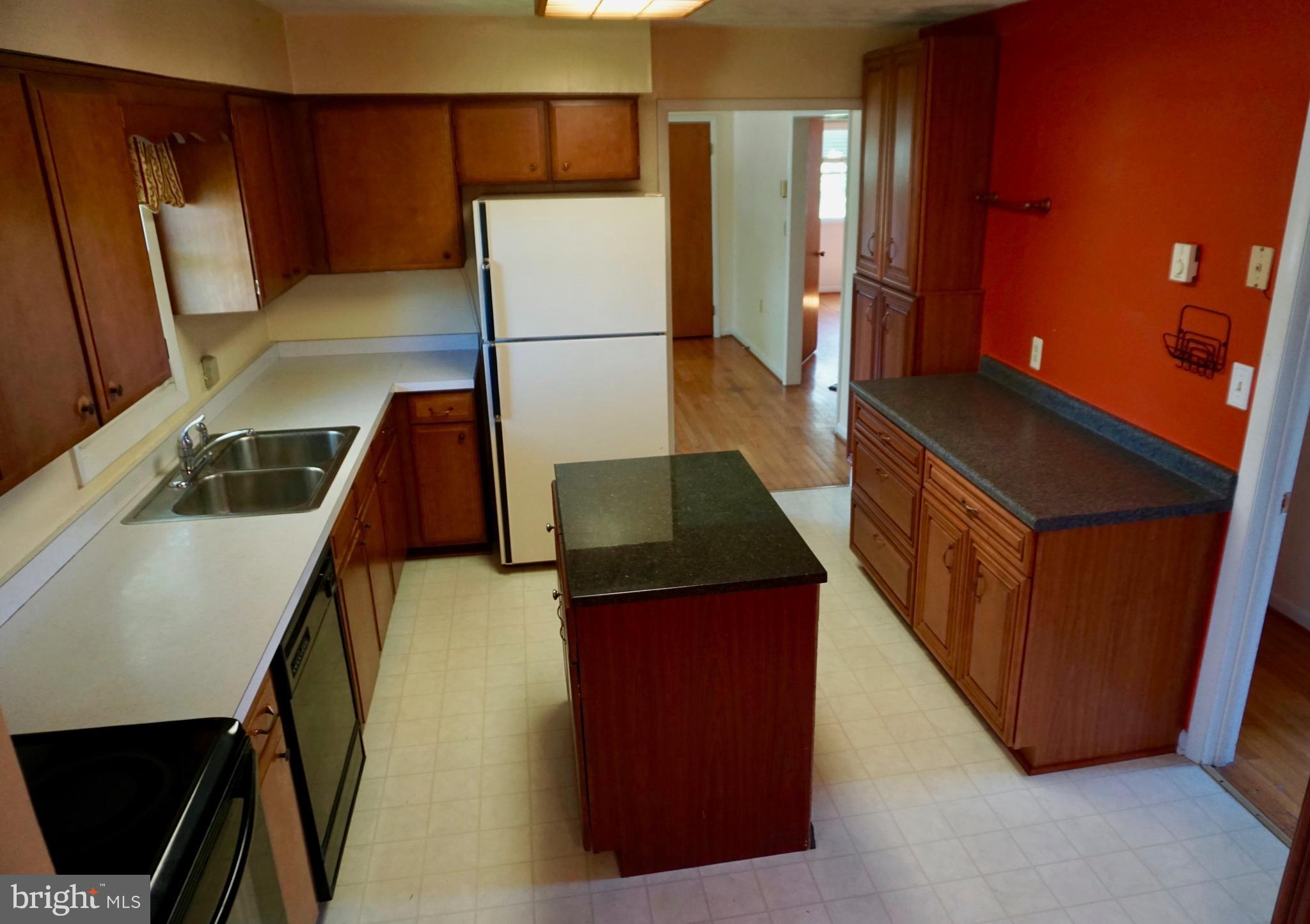 50 Stayman Drive Ranson, WV 25438 - Photo 7 of 27 Kitchen