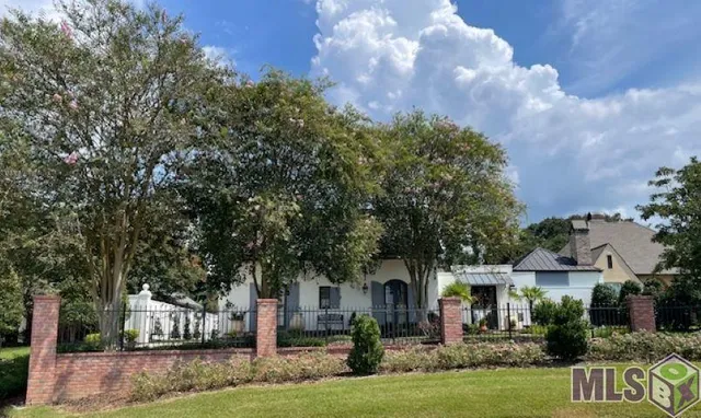 $1,499,900 | 18467 East Village Way Drive, Baton Rouge, LA 70810