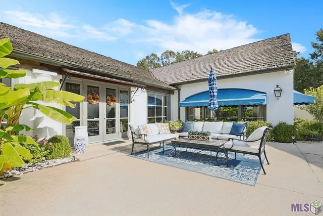 $1,499,900 | 18467 East Village Way Drive, Baton Rouge, LA 70810