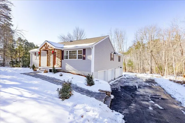 $759,900 | 85 East Road, Atkinson, NH 03811