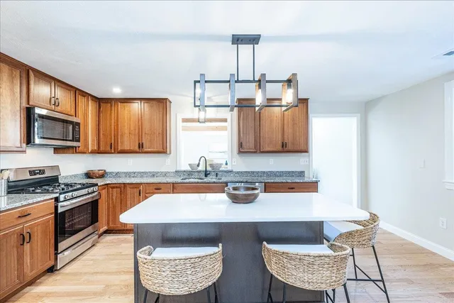 $759,900 | 85 East Road, Atkinson, NH 03811