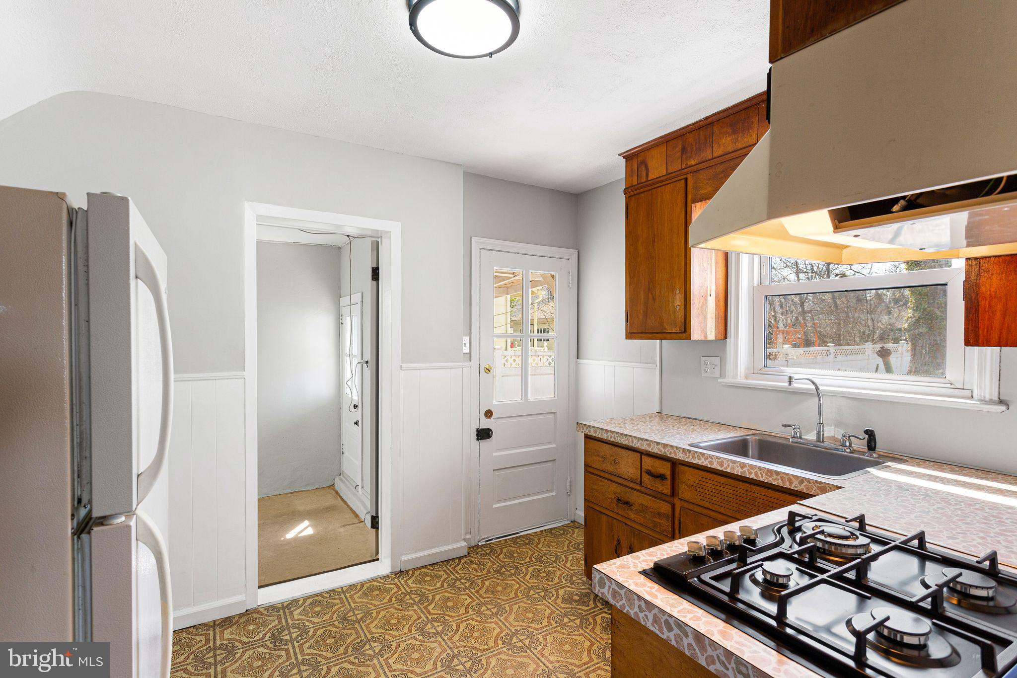 408 Grove Street Haddonfield, NJ 08033 - Photo 8 of 27