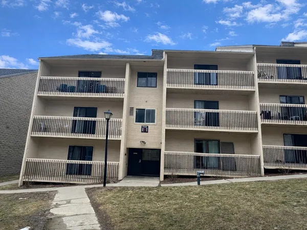$326,000 | 37 South Williams Street, Unit 320, Burlington, VT 05401