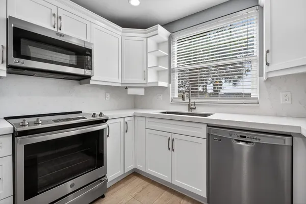 $3,800 | 805 Mainsail Circle, Jupiter, FL 33477
