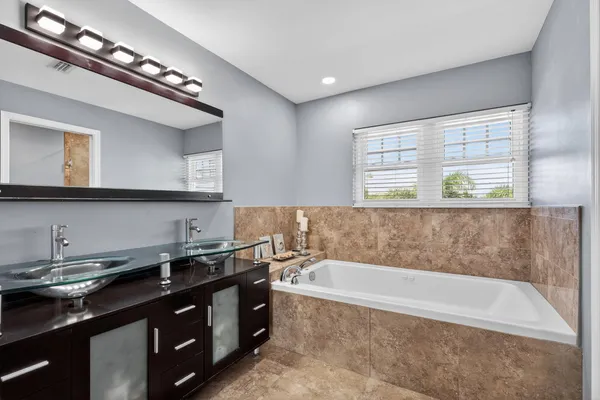 $3,800 | 805 Mainsail Circle, Jupiter, FL 33477
