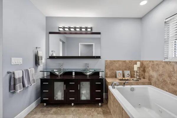 $3,800 | 805 Mainsail Circle, Jupiter, FL 33477
