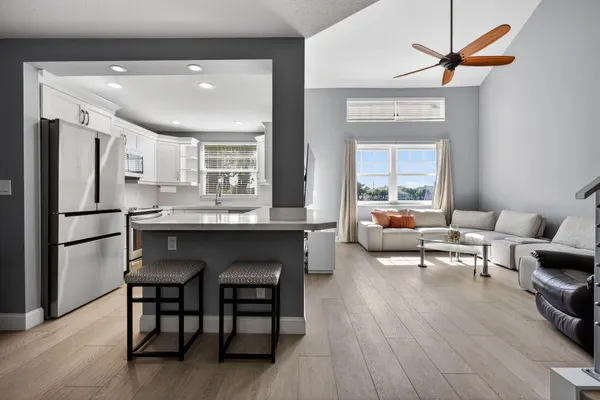 $3,800 | 805 Mainsail Circle, Jupiter, FL 33477