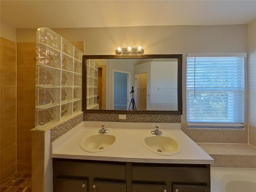 Undisclosed Address Lakewood Ranch, FL 34202 - Photo 6 of 15