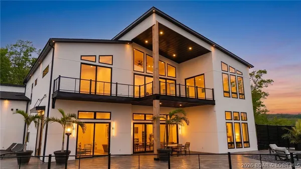 $5,500,000 | 300 Beachnut Drive, Sunrise Beach, MO 65079