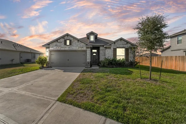 $355,000 | 503 Turtle Dove Drive, Sealy, TX 77474
