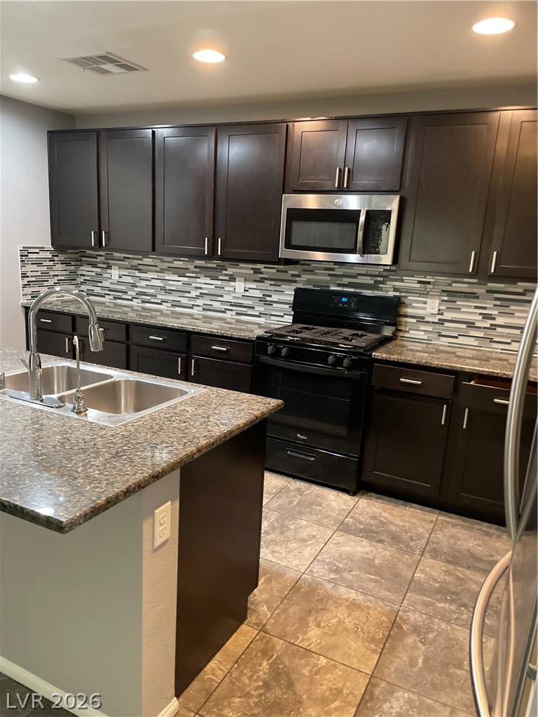 3160 Teaderman Walk Henderson, NV 89044 - Photo 3 of 12