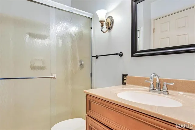 $2,250 | 5372 Chatfield Drive, St. Louis, MO 63129