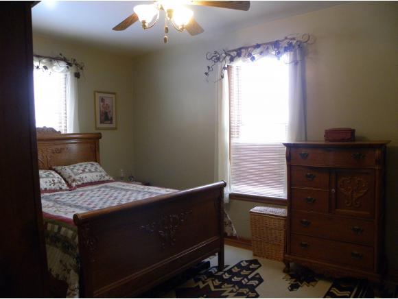 298 Decatur Street Aurora, IN 47001 - Photo 13 of 24 Gallery Image 13