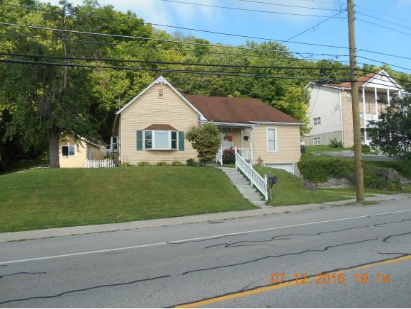 298 Decatur Street Aurora, IN 47001 - Photo 2 of 24 Gallery Image 2