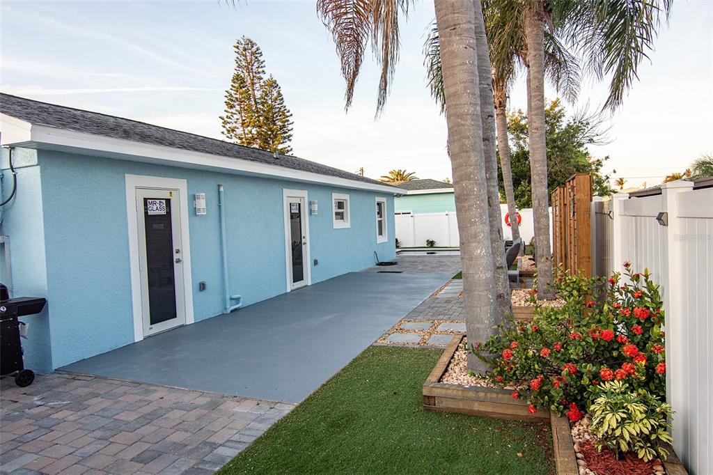 352 144th Avenue Madeira Beach, FL 33708 - Photo 5 of 51