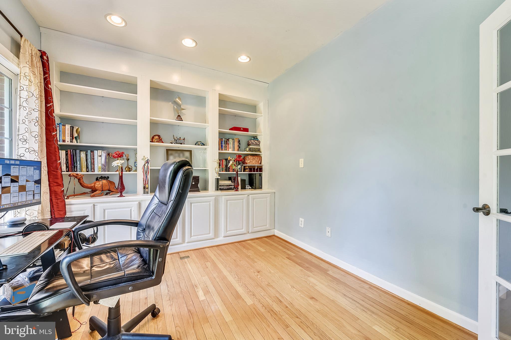 43351 Ritter Lane Chantilly, VA 20152 - Photo 24 of 67 Gallery Image 24