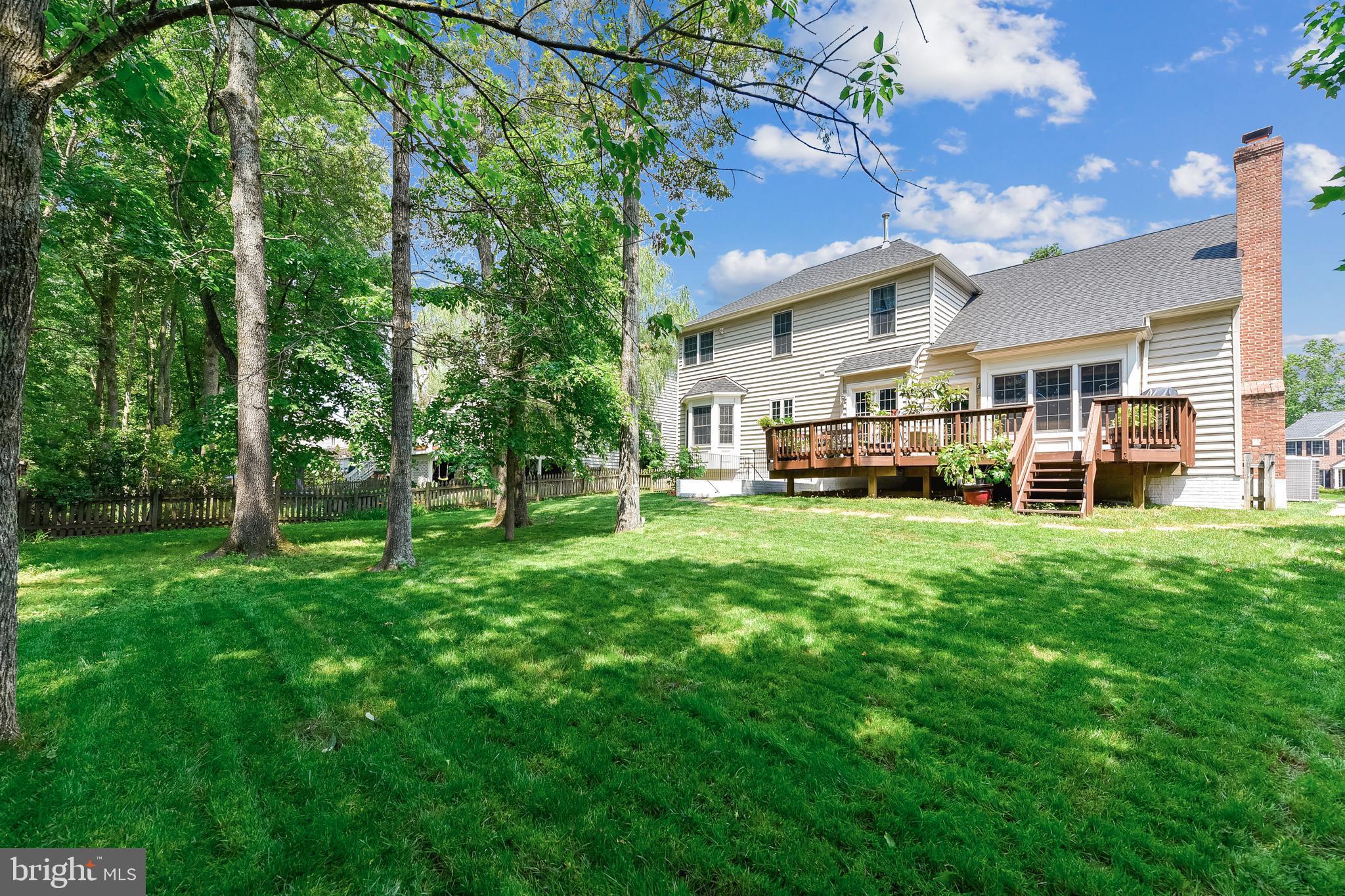 43351 Ritter Lane Chantilly, VA 20152 - Photo 6 of 67 Huge flat yard for the kids