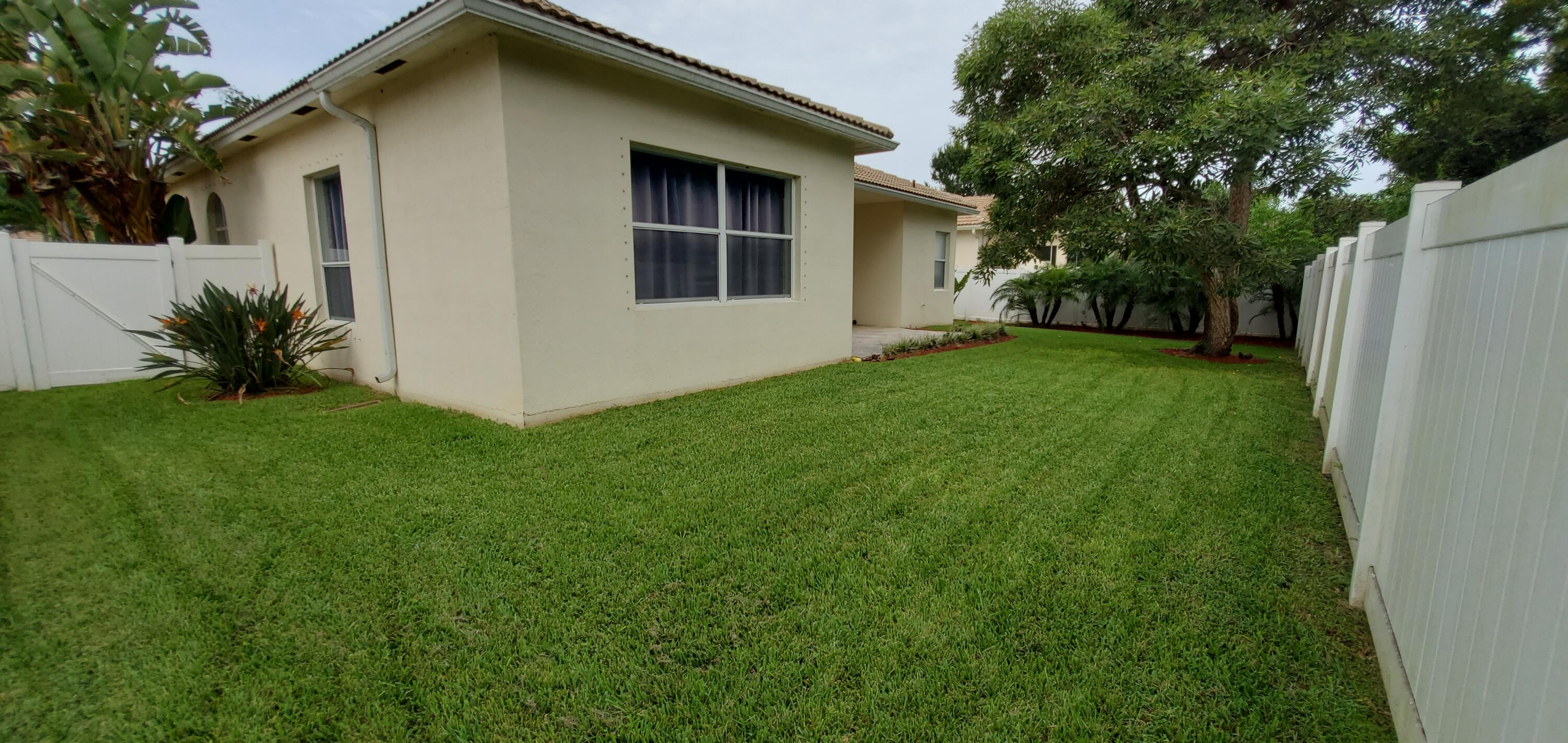 5824 Spanish River Road Fort Pierce, FL 34951 - Photo 47 of 61 Backyard 3