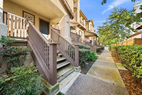 $975,000 | 10206 Wateridge Circle, Unit 159, San Diego, CA 92121