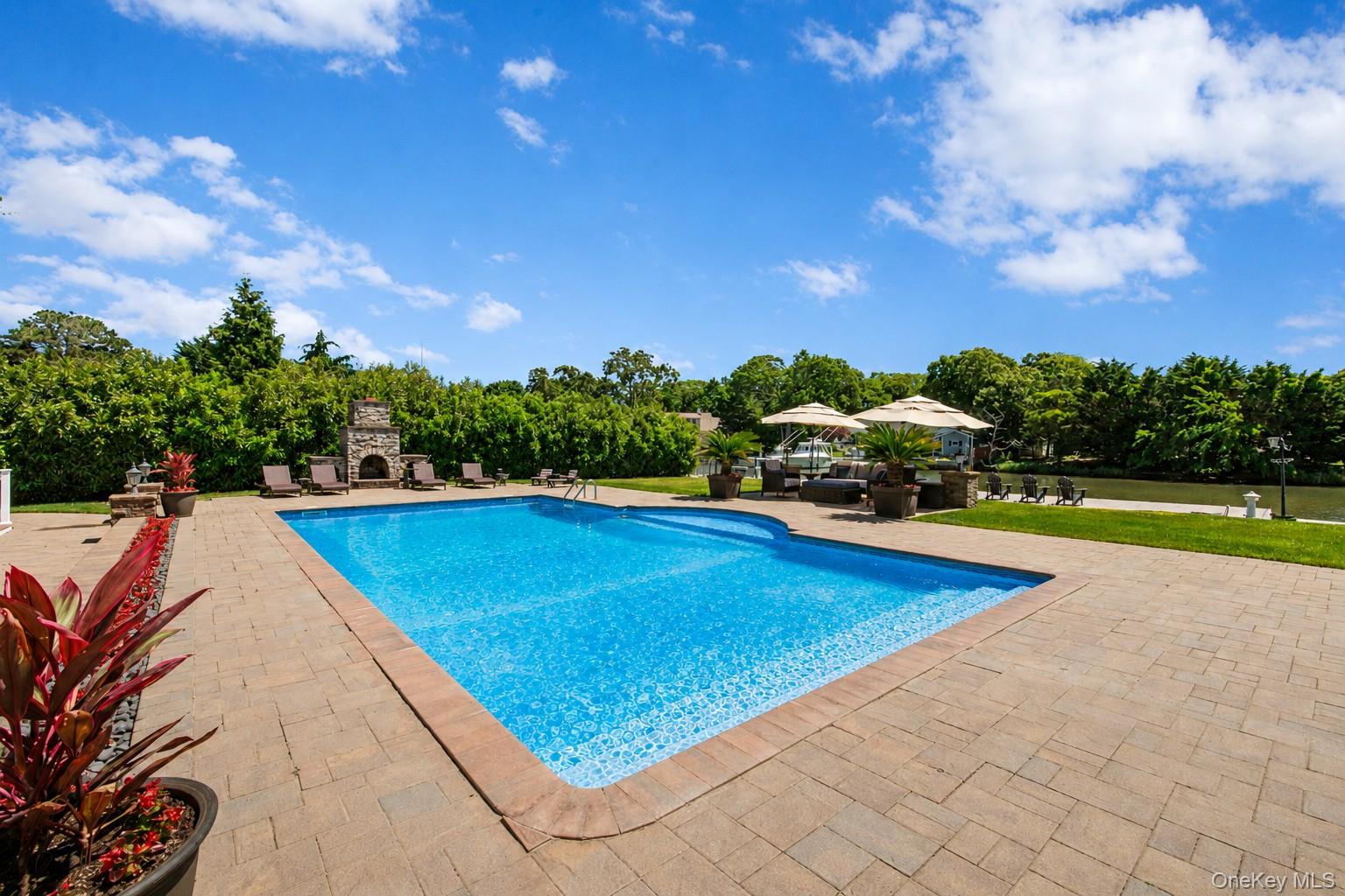 65 West Bayberry Road Islip, NY 11751 - Photo 39 of 44