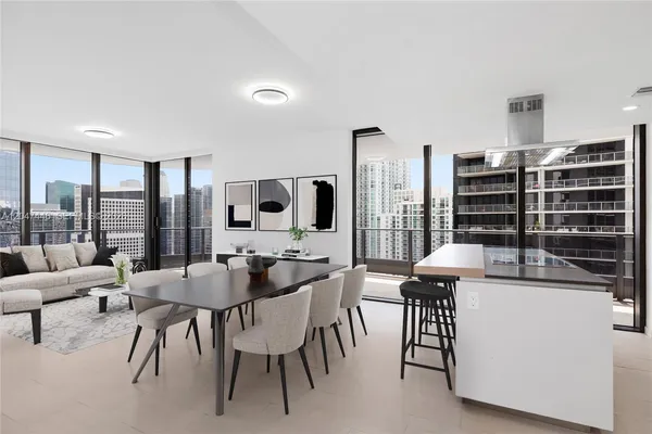 $9,200 | 1000 Brickell Plaza, Unit 4015, Miami, FL 33131