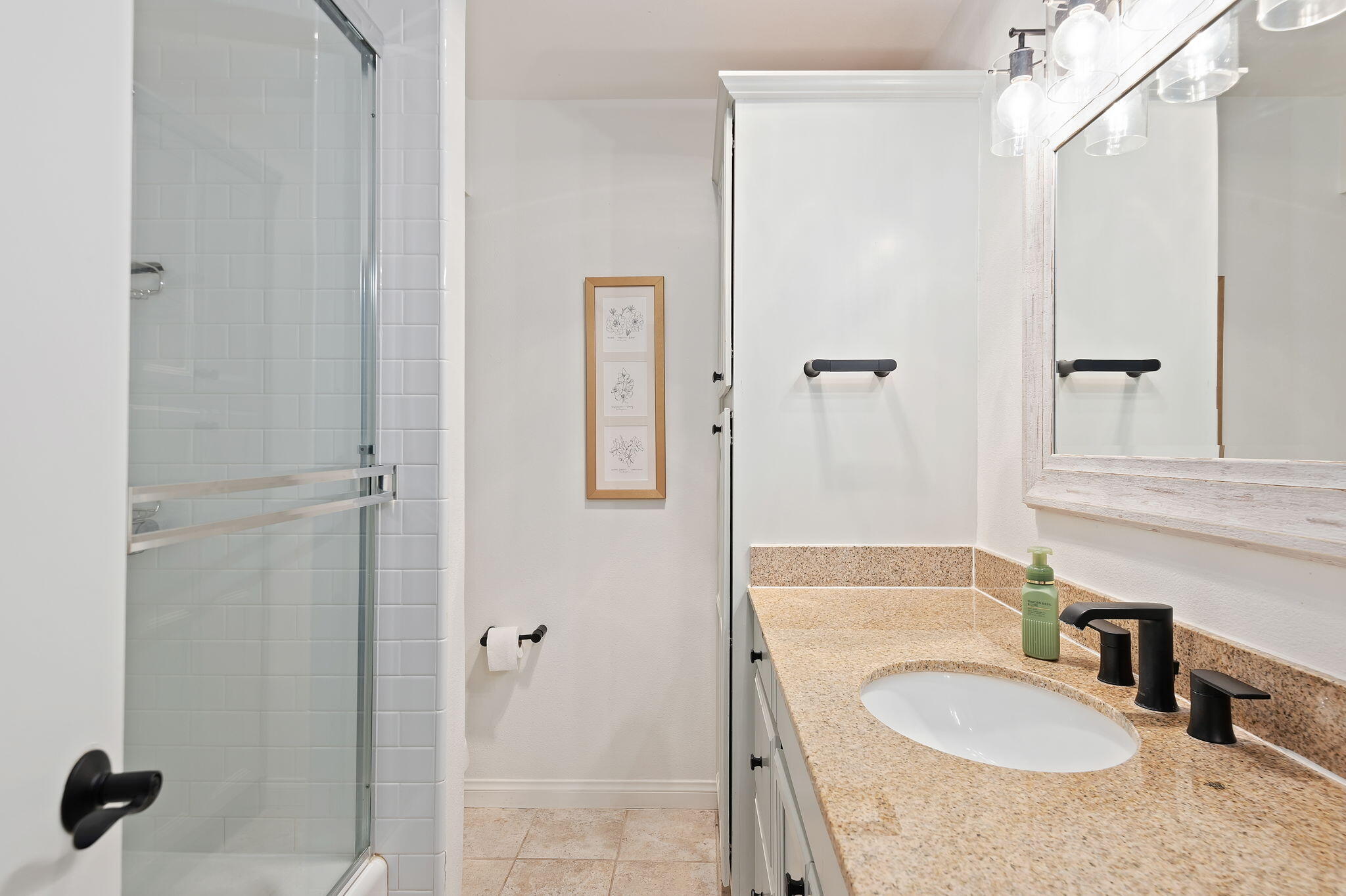 1031 Miramonte Drive, Unit 2 Santa Barbara, CA 93109 - Photo 9 of 15 09 - Bathroom