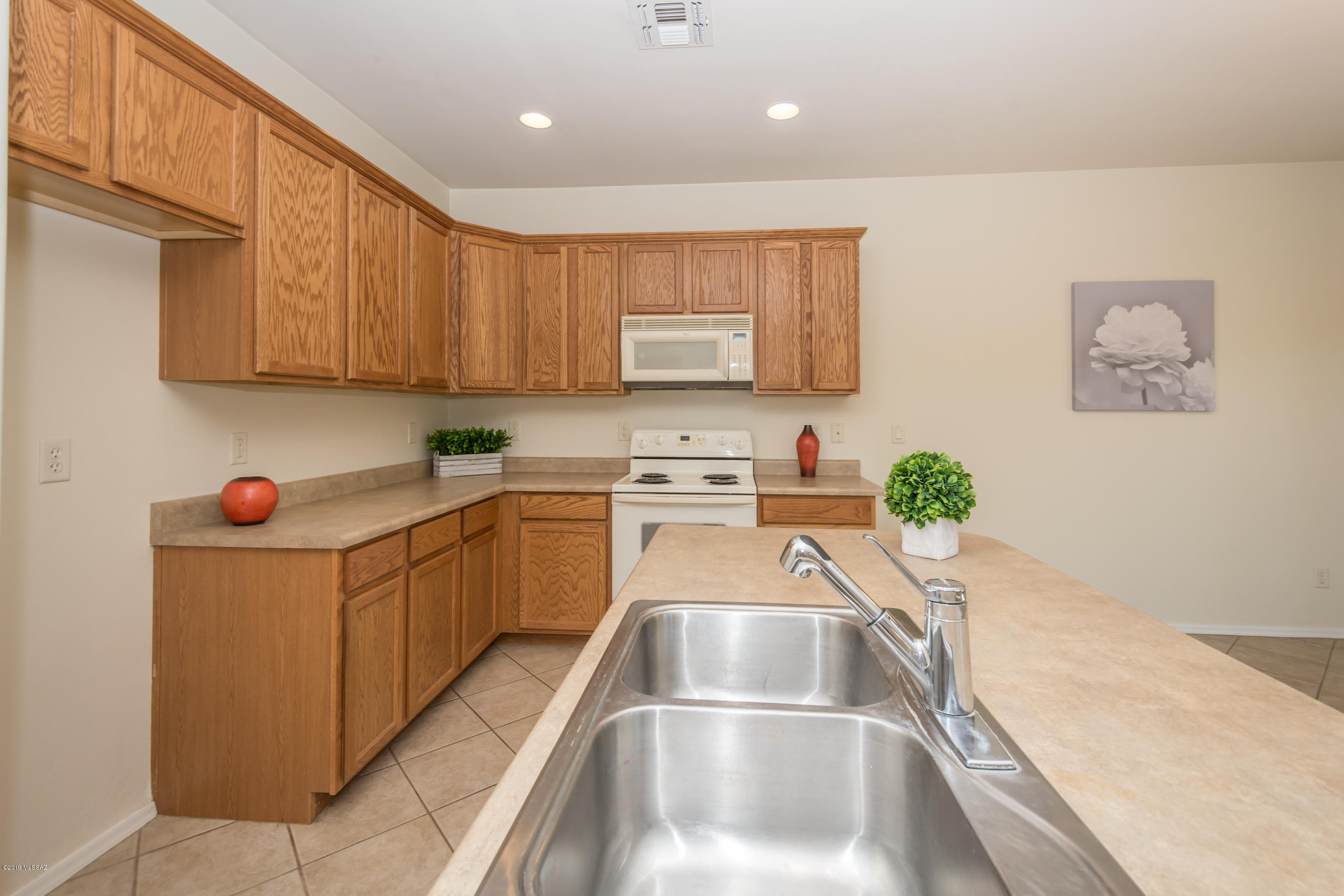 11784 North Peaceful Night Road Tucson, AZ 85737 - Photo 9 of 44