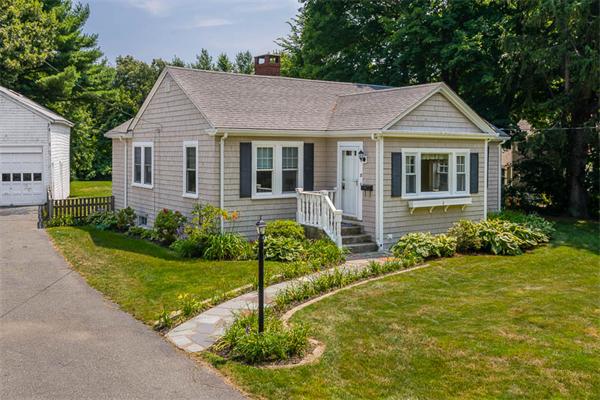 5 Hillside Road Scituate, MA 02066 - Photo 1 of 17 Gallery Image 1