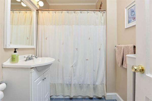 5 Hillside Road Scituate, MA 02066 - Photo 12 of 17 Gallery Image 12