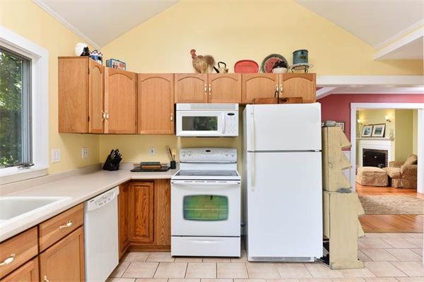 5 Hillside Road Scituate, MA 02066 - Photo 7 of 17 Gallery Image 7