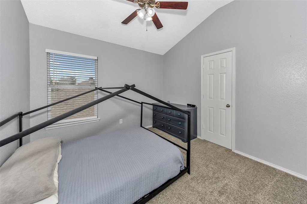 13637 Cherokee Ranch Road Fort Worth, TX 76262 - Photo 24 of 37