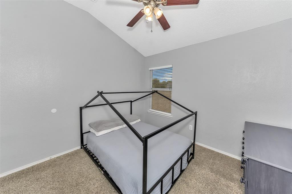 13637 Cherokee Ranch Road Fort Worth, TX 76262 - Photo 25 of 37