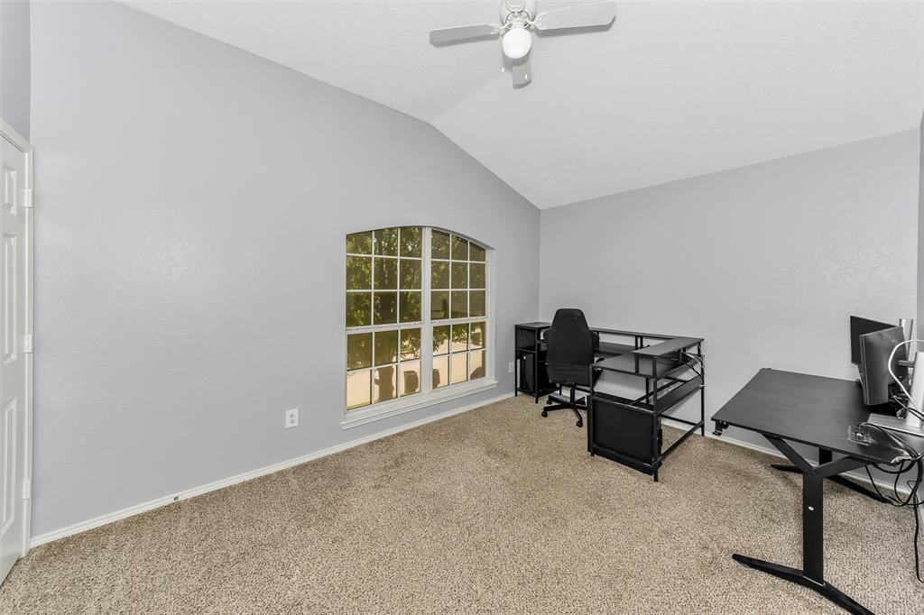 13637 Cherokee Ranch Road Fort Worth, TX 76262 - Photo 26 of 37