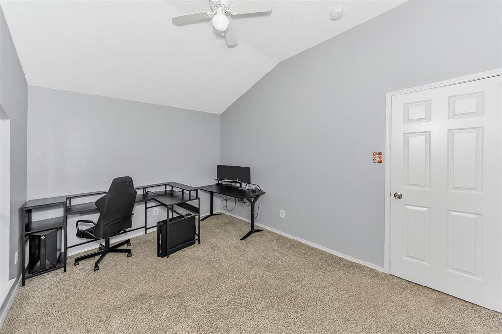 13637 Cherokee Ranch Road Fort Worth, TX 76262 - Photo 27 of 37