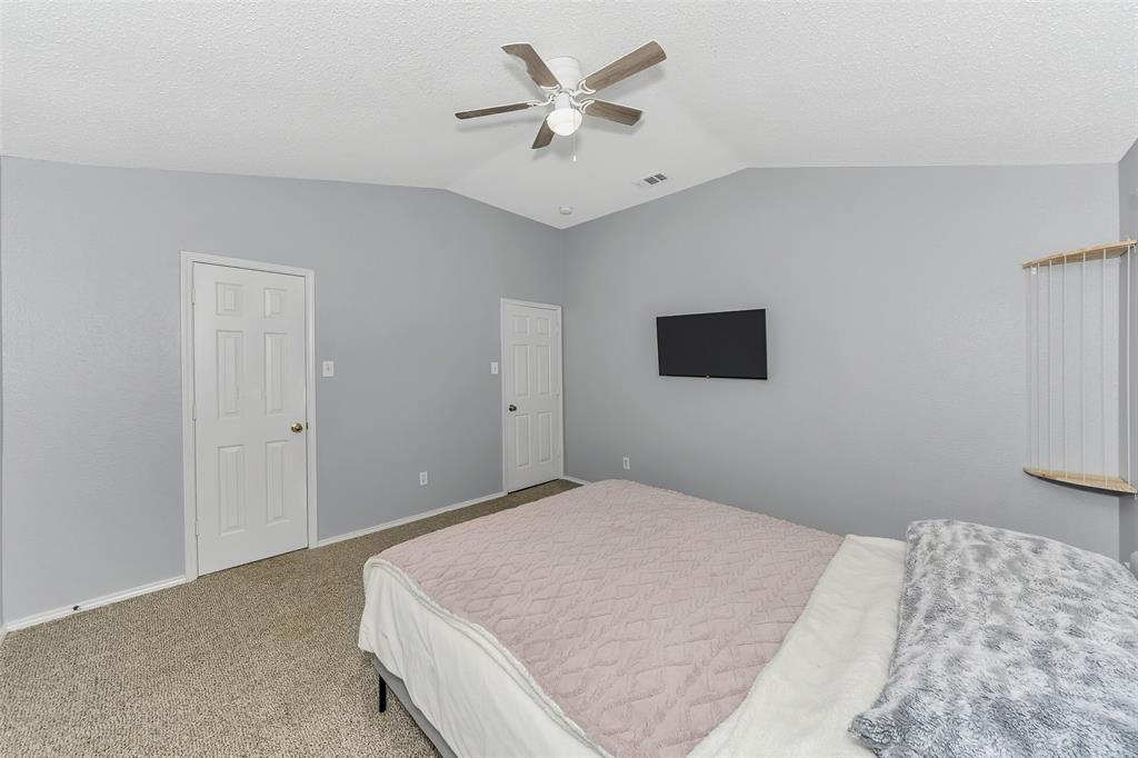 13637 Cherokee Ranch Road Fort Worth, TX 76262 - Photo 29 of 37