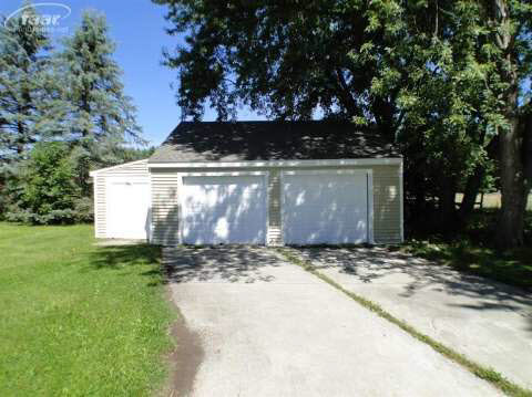 4043 Lahring Road Holly, MI 48442 - Photo 30 of 35 20419602-29.JPG