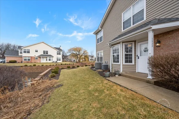 $315,000 | 1429 Georgetown Drive, Unit 1429, Batavia, IL 60510