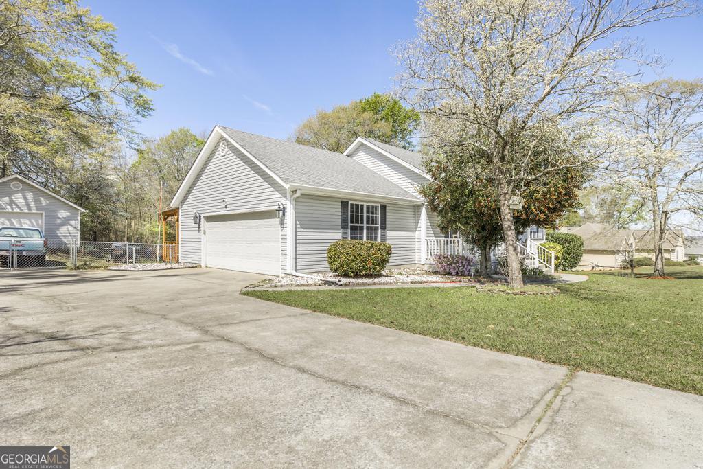 181 Timber Ridge Drive Macon, GA 31216 - Photo 2 of 37