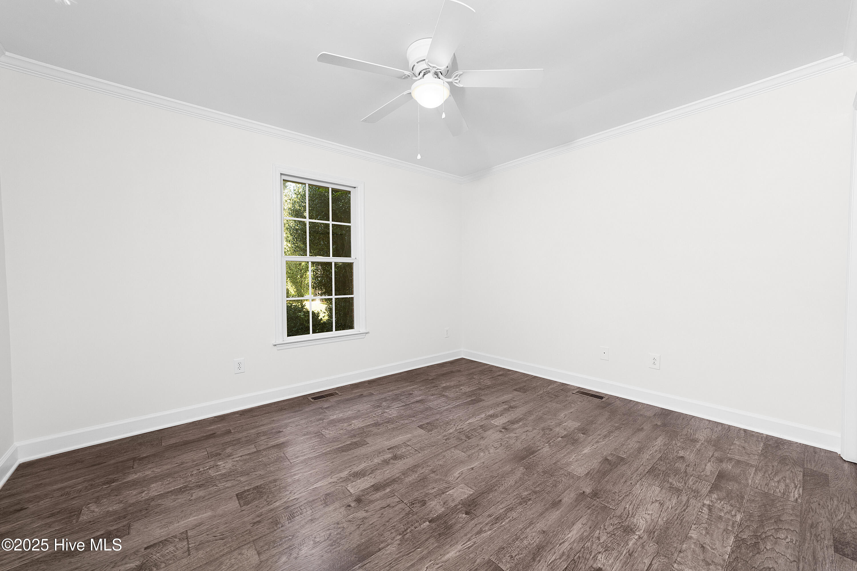 4449 Kershaw Road Oriental, NC 28571 - Photo 11 of 24 Second Bedroom