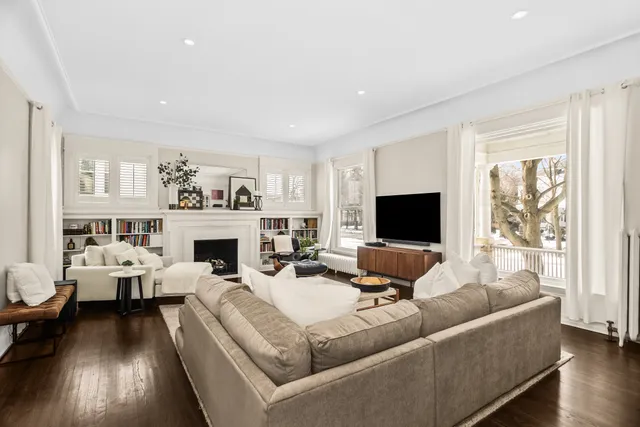 $1,925,000 | 1735 Asbury Avenue, Evanston, IL 60201