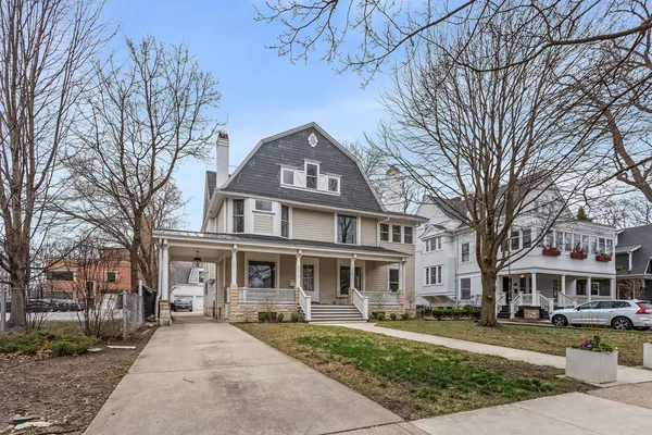 $1,925,000 | 1735 Asbury Avenue, Evanston, IL 60201