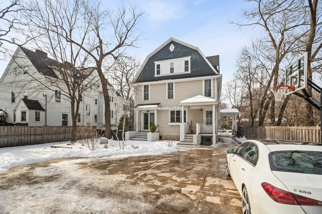 $1,925,000 | 1735 Asbury Avenue, Evanston, IL 60201