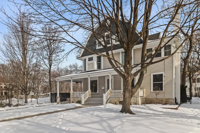 $1,925,000 | 1735 Asbury Avenue, Evanston, IL 60201