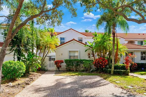 $629,000 | 1551 Seagrape Way, Hollywood, FL 33019