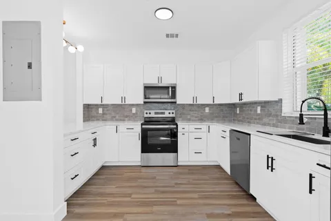 $629,000 | 1551 Seagrape Way, Hollywood, FL 33019