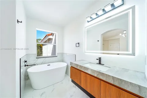$629,000 | 1551 Seagrape Way, Hollywood, FL 33019